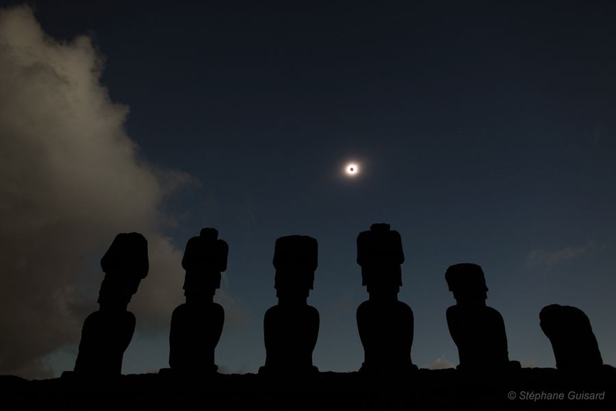 Easter Island Eclypse