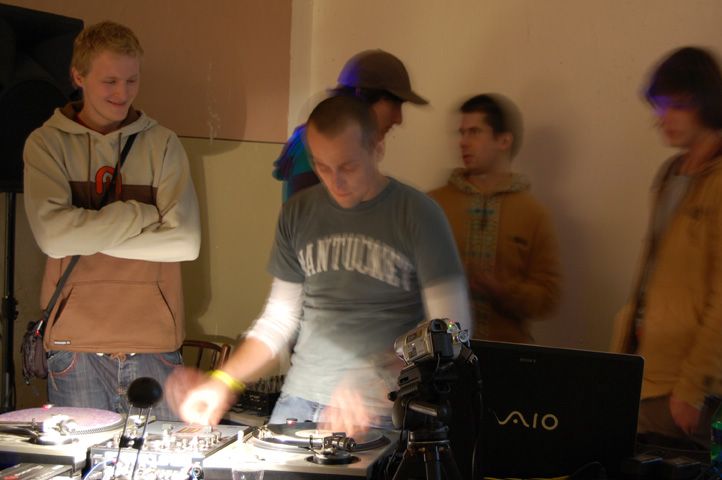 DJ AT WORK - 4.12.2009